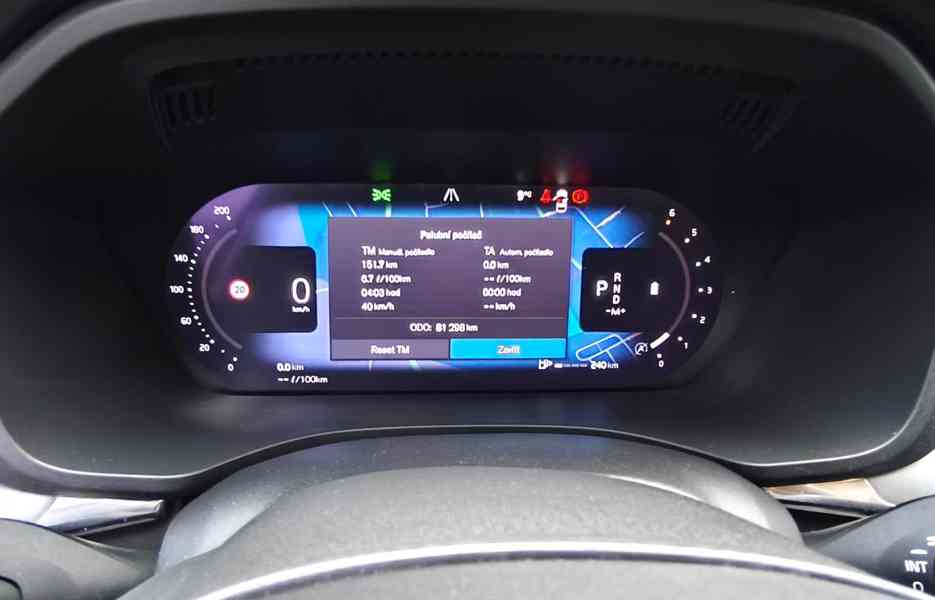 Volvo XC60 AWD, 4/2022, B4 diesel, nezávislé topení, tažné z - foto 14