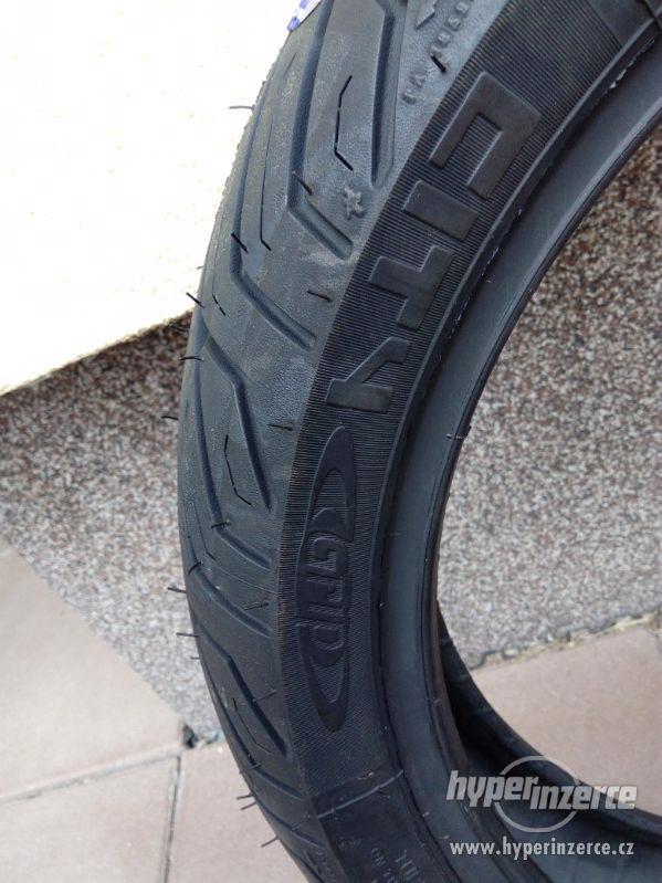 Prodám Nová přední pneu na moto či skútr Michelin city grip - foto 3