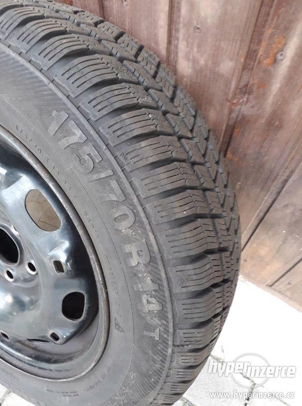 Zimní pneumatiky včetně disku - foto 3