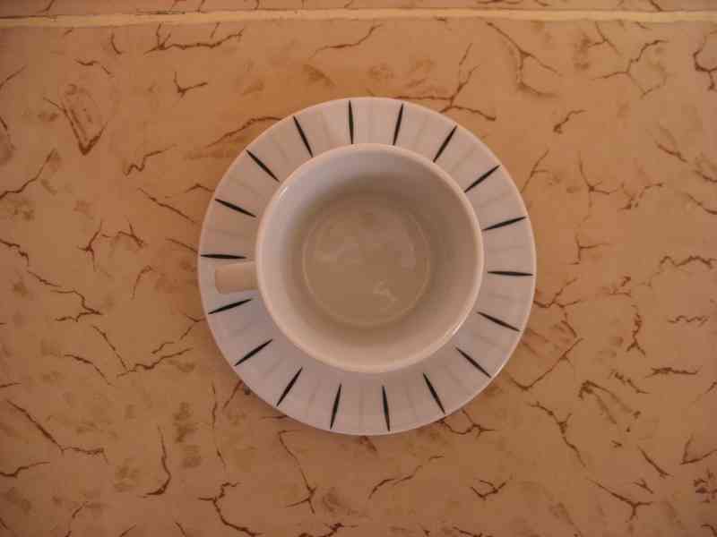 Porcelánové kávové a čajové soupravy s podšálky - foto 2