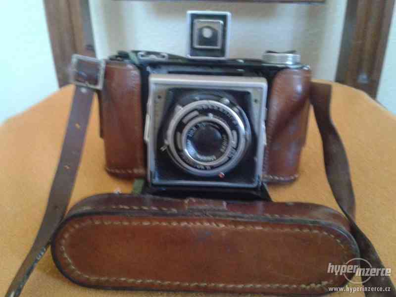 Prodám historický fotoaparát - foto 1