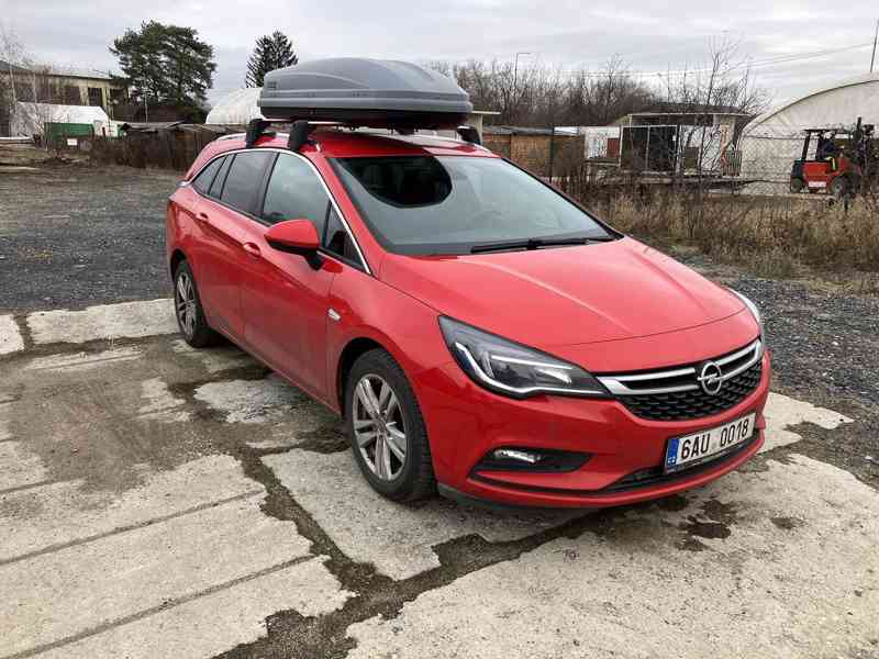 Opel Astra Sports Tourer - foto 3
