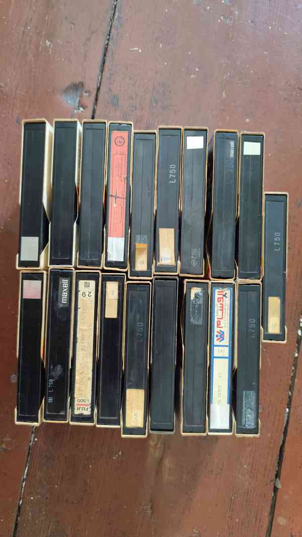Staré VHS a BETA plus kazety - foto 9