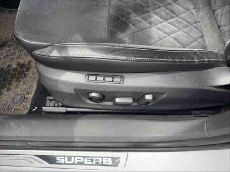 Škoda Superb 2,0   TDI 140kW, 4x4, DSG - foto 12