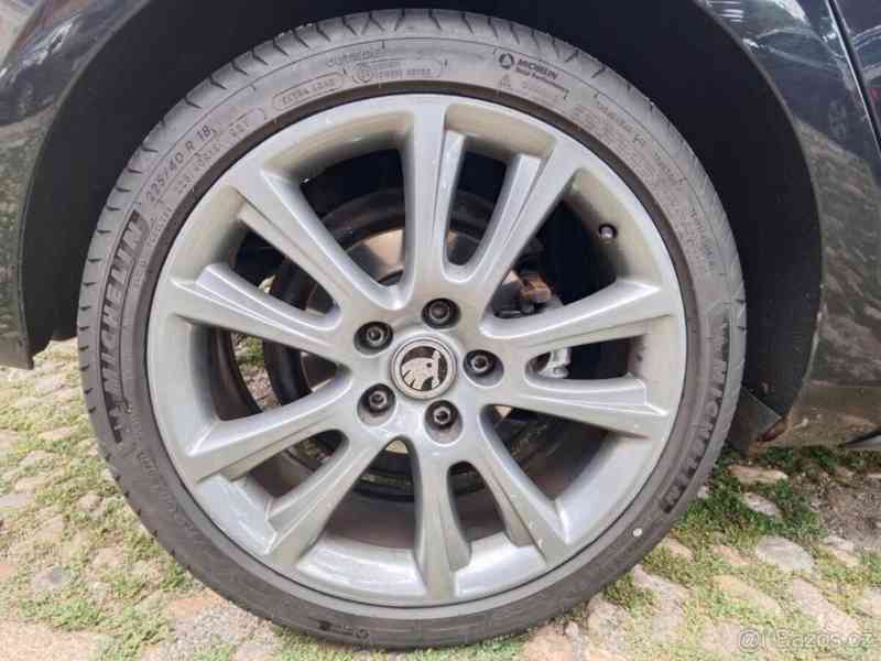 Volkswagen Golf 1,9 TDI 103kW - foto 5