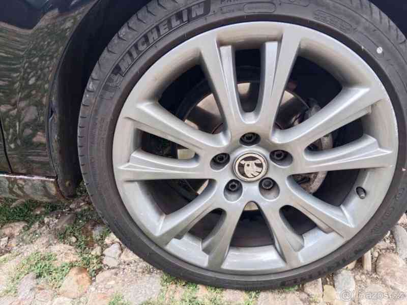 Volkswagen Golf 1,9 TDI 103kW - foto 9