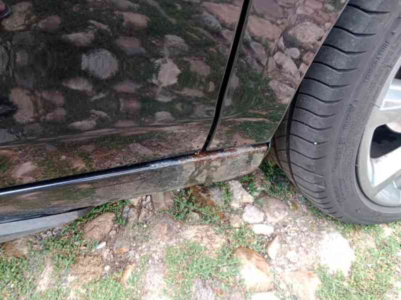 Volkswagen Golf 1,9 TDI 103kW - foto 4