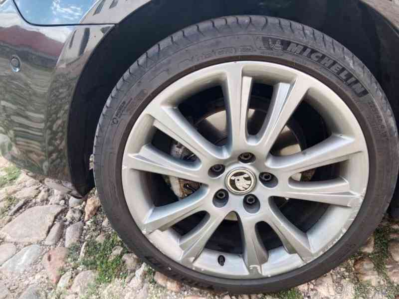 Volkswagen Golf 1,9 TDI 103kW - foto 2