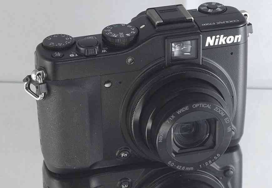Nikon CoolPix P7000 * 7x Op.ZOOM, Full HDV**Brašna - foto 2