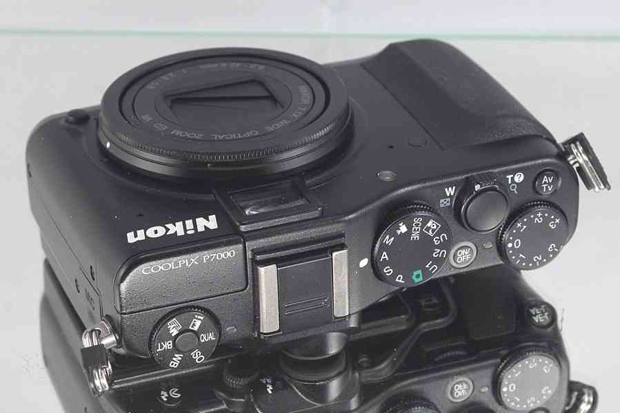 Nikon CoolPix P7000 * 7x Op.ZOOM, Full HDV**Brašna - foto 4