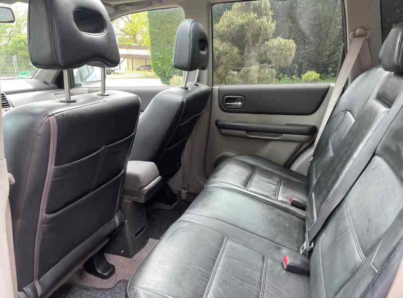 Nissan X-Trail 2.5i Elegance AUT benzín 121kw - foto 10