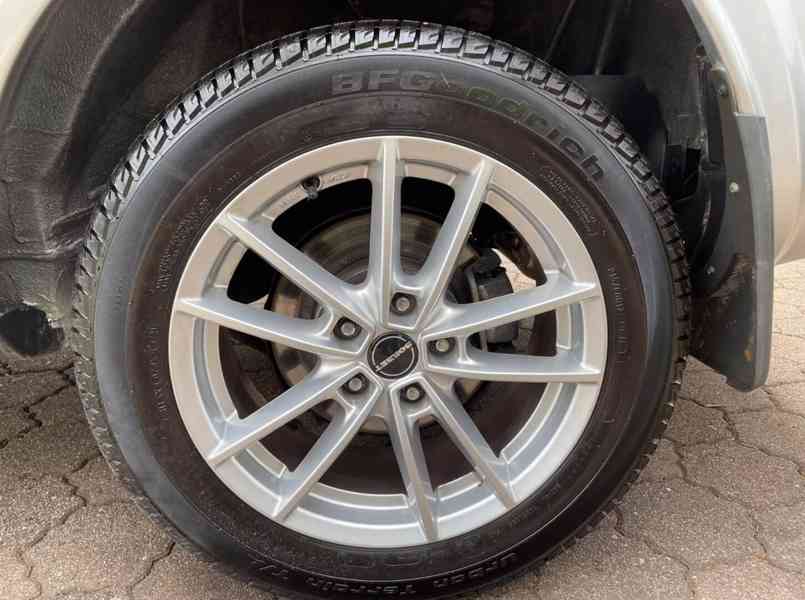 Nissan X-Trail 2.5i Elegance AUT benzín 121kw - foto 14