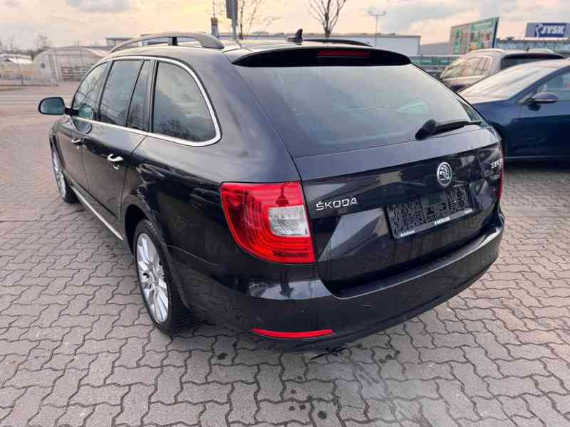 Škoda Superb 2,0TDI Combi Exclusive 125kw - foto 12