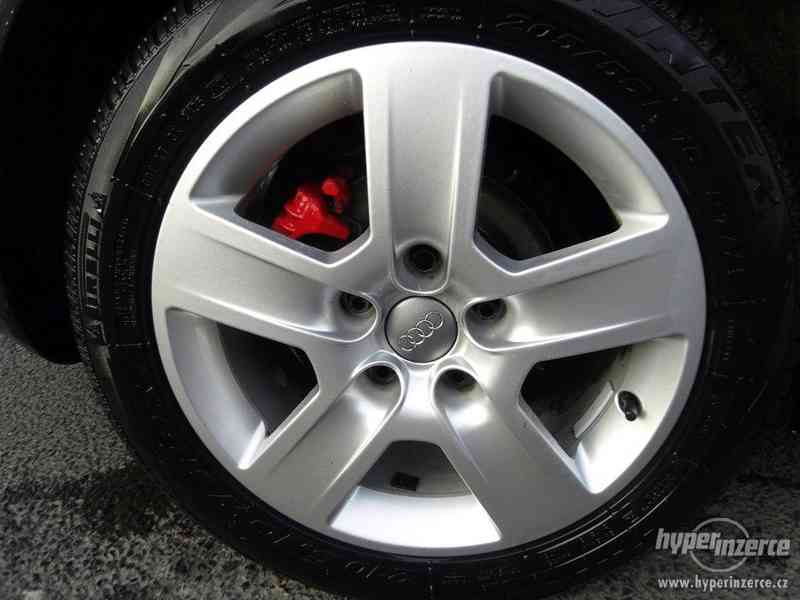 AUDI A6 Avant 2.5TDI 132kW Quattro 2003, 6kvalt, S-line - foto 6