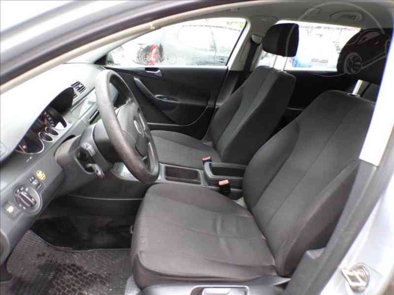Volkswagen Passat Variant 1,9 TDI TREND - foto 8