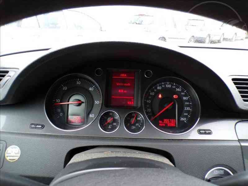 Volkswagen Passat Variant 1,9 TDI TREND - foto 6