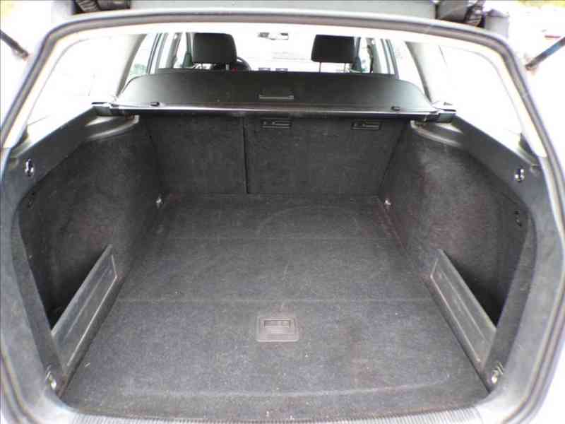 Volkswagen Passat Variant 1,9 TDI TREND - foto 10