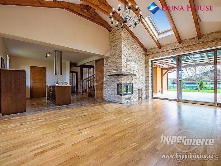 Prodej rodinného domu 142 m2, pozemek 2158 m2, Doubravčice, okr. Kolín - foto 1