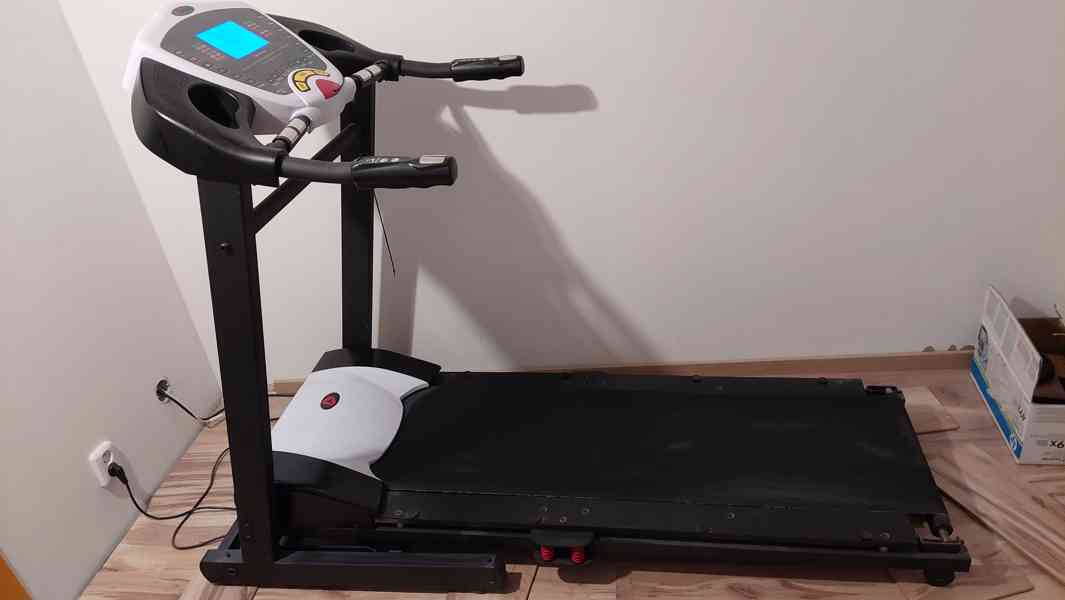 běžecký pás DUVLAN až 16km/h elektronicky nastavitelný sklon - foto 2