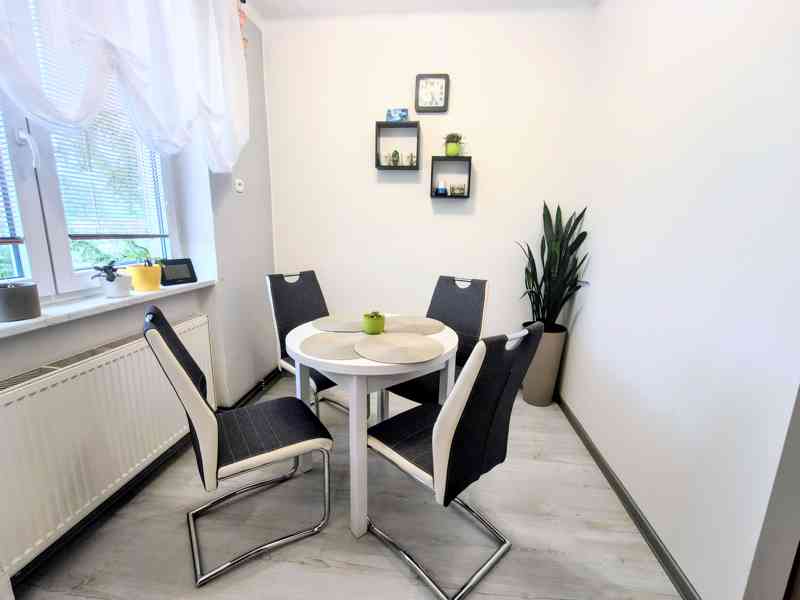 Králova Lhota - byt 3+1 s garáží, stáním a zahrádkou - foto 4