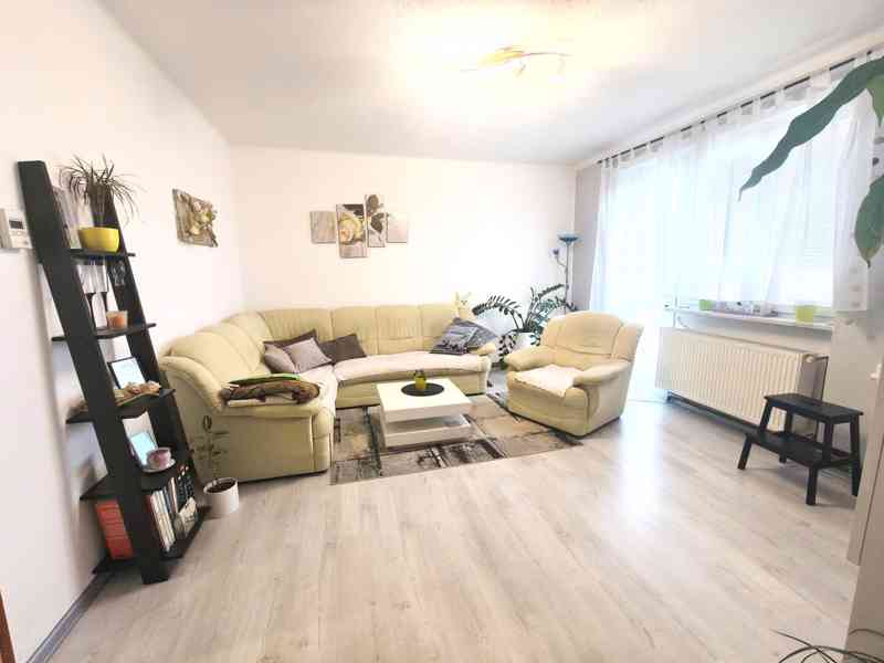 Králova Lhota - byt 3+1 s garáží, stáním a zahrádkou - foto 8