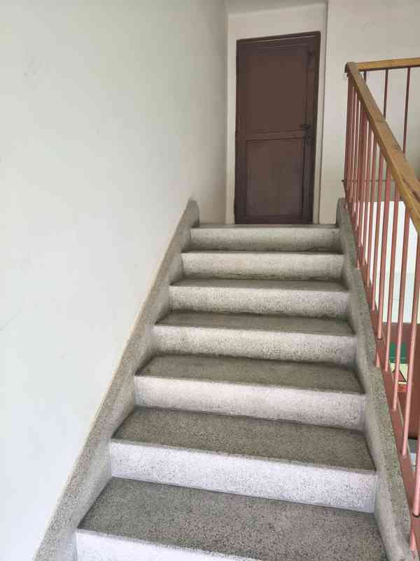 Králova Lhota - byt 3+1 s garáží, stáním a zahrádkou - foto 14