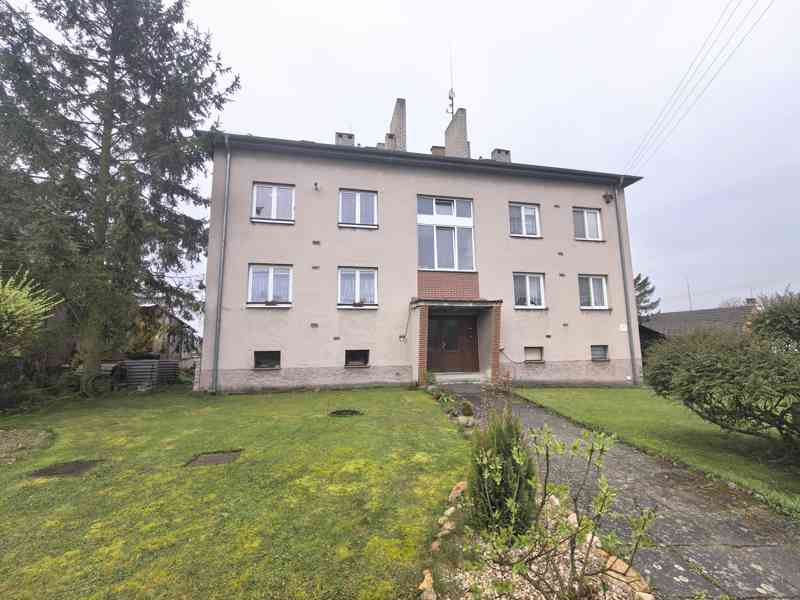 Králova Lhota - byt 3+1 s garáží, stáním a zahrádkou - foto 20