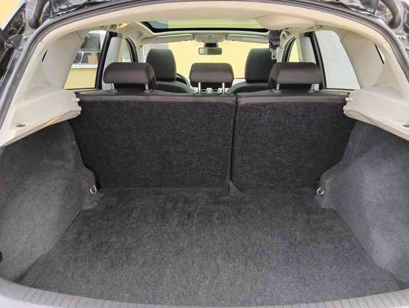 Nissan Qashqai 1.5 dCi 81kW/Navi/Panorama - foto 17