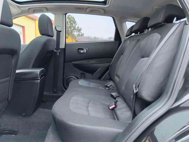 Nissan Qashqai 1.5 dCi 81kW/Navi/Panorama - foto 14