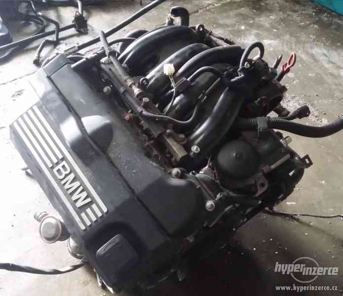 Motor 2.0i 105kW N42B20A BMW 318i E46 - foto 1