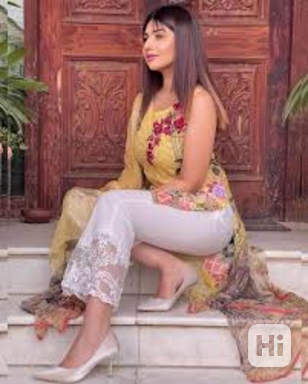Lahore Call Girl 03280833300  Adult Entertainment - foto 1
