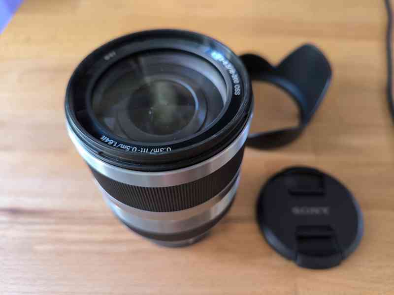 SONY SEL18200 teleobjektiv - foto 3