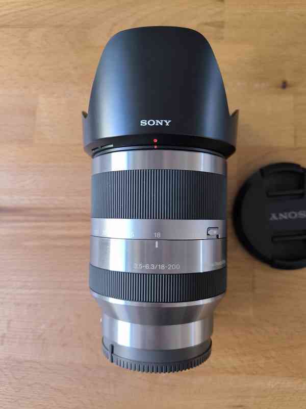 SONY SEL18200 teleobjektiv