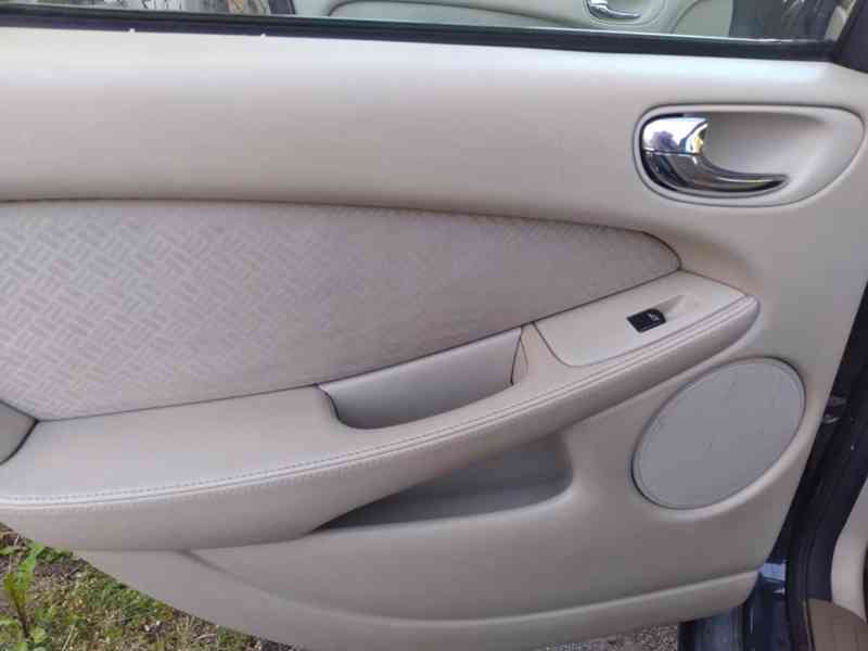 JAGUAR X-TYPE 2.5 V6 4x4 - foto 25