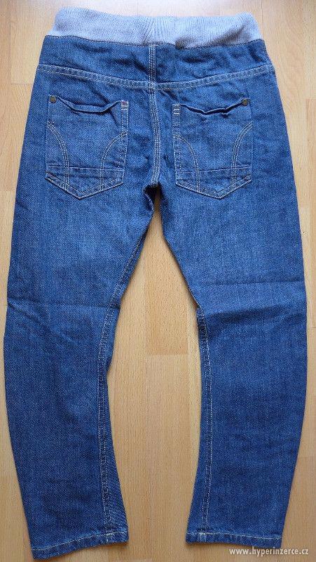 Nové modré džíny pružný pas bez zapínání vel. 134 (8-9) - foto 2