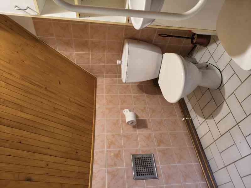 Chvalkovice  - rodinný dům se třemi bytovými jednotkami - foto 29