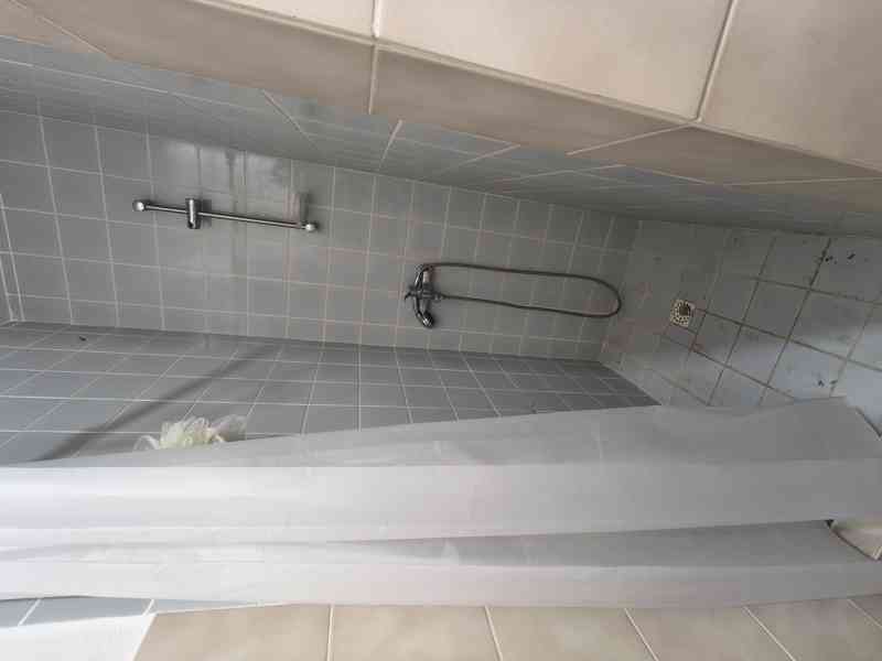 Chvalkovice  - rodinný dům se třemi bytovými jednotkami - foto 35