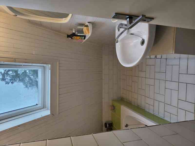 Chvalkovice  - rodinný dům se třemi bytovými jednotkami - foto 27