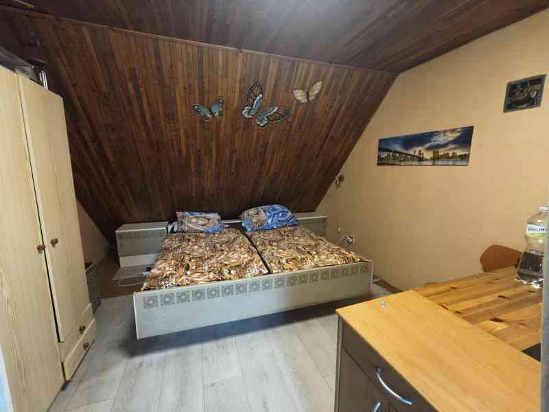 Chvalkovice  - rodinný dům se třemi bytovými jednotkami - foto 26