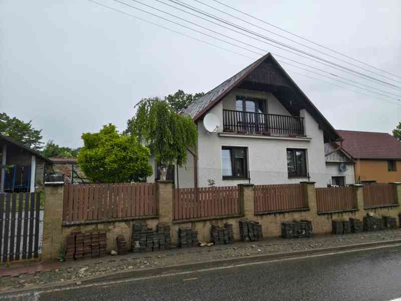 Chvalkovice  - rodinný dům se třemi bytovými jednotkami - foto 36
