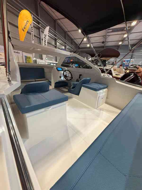 Nový motor. člun Remus 525ST + Mercury F 80 - foto 12