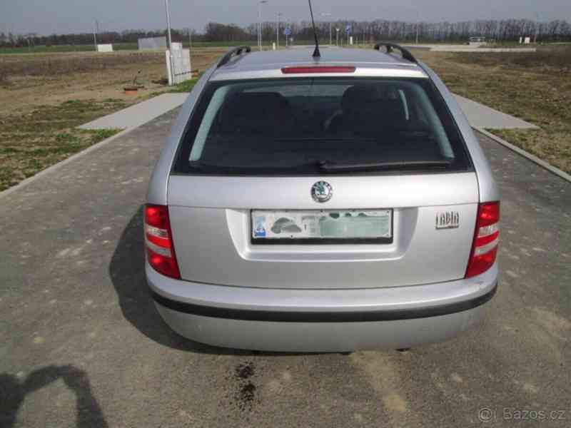 Škoda Fabia 1,4   16V 59 kW r.v. 5/2007 - foto 9