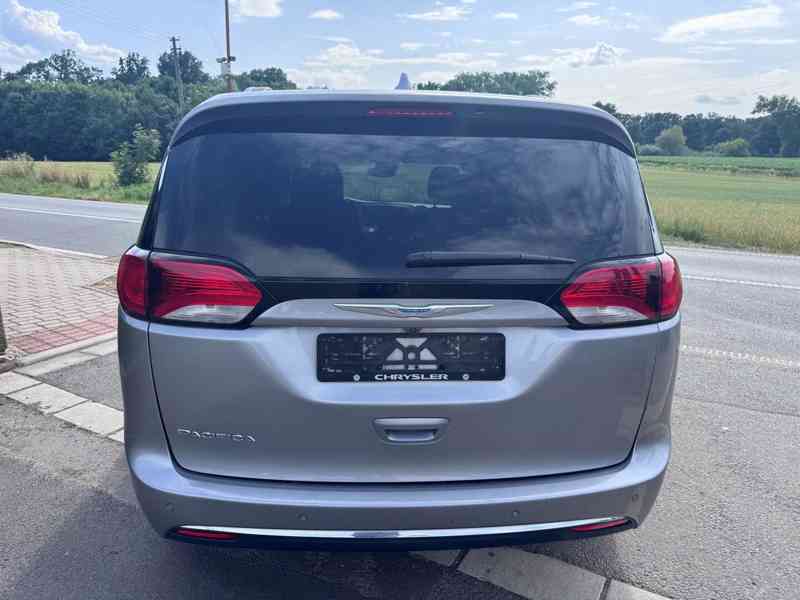 Chrysler Pacifica 3,6 Limited DVD 360 čočka 2017 - foto 5