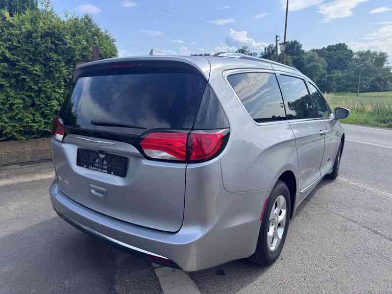 Chrysler Pacifica 3,6 Limited DVD 360 čočka 2017 - foto 4
