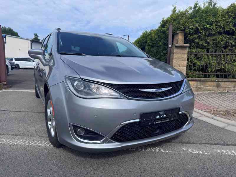 Chrysler Pacifica 3,6 Limited DVD 360 čočka 2017 - foto 6