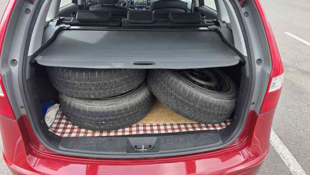 Hyundai i30 kombi 1,4i 80kw  - foto 11