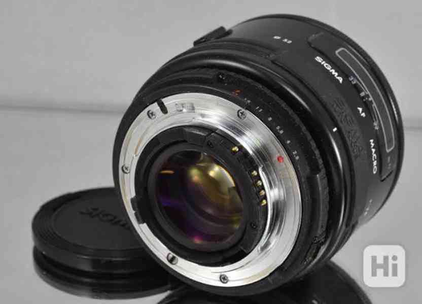 pro Nikon - Sigma AF 90mm 1:2.8 MACRO * f/2.8, FX, MACRO 1:2 - foto 3