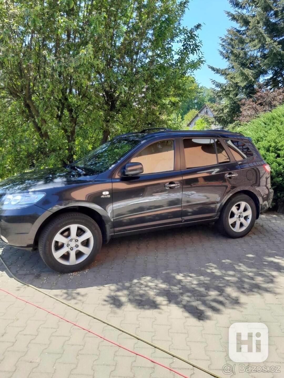 Hyundai Santa Fe 2,2 - foto 1