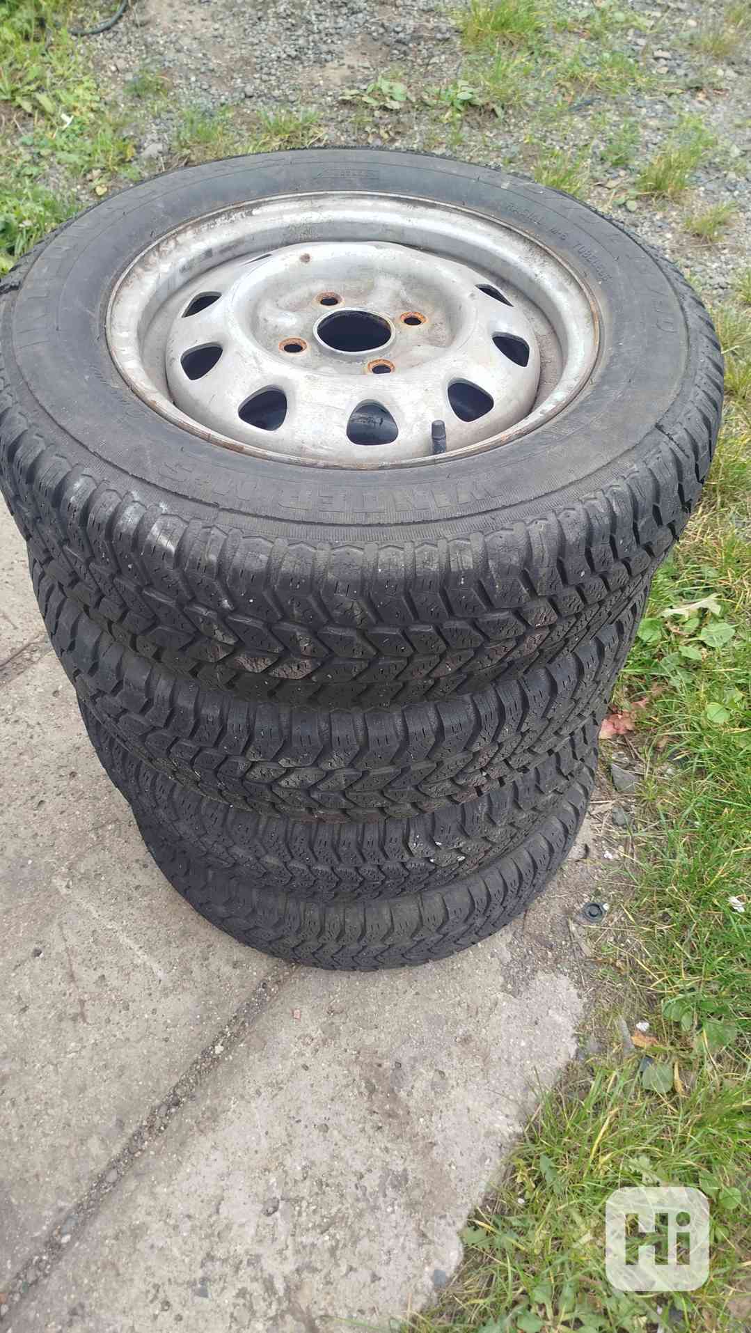 Kola, pneu s ráfky na Škoda Felicia Favorit  - foto 1