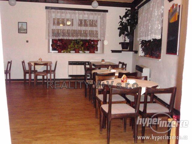 Restaurace s terasou, sálem a klubovnou - 480 - foto 1